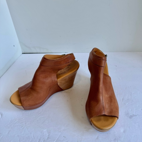 KORK-EASE Berit Wedge Leather Suede Tan Open Toe Buckle. Size 7M - Picture 3 of 12